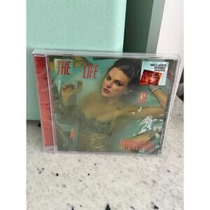 **Signed**  The Life of a Showgirl CD (Photo 1)